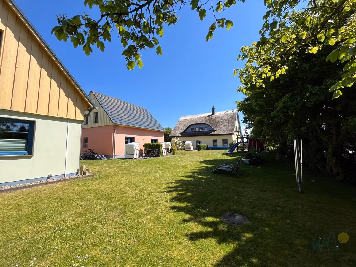 Gepflegte Ferienanlage in Lobbe – nur 150 Meter bis zum Strand