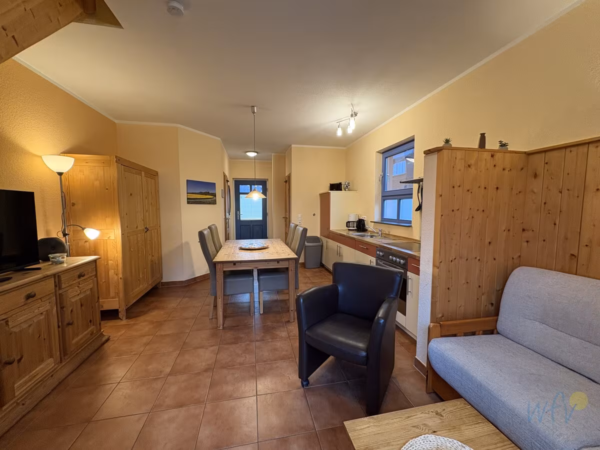 WHG 4_Wohnzimmer (2)