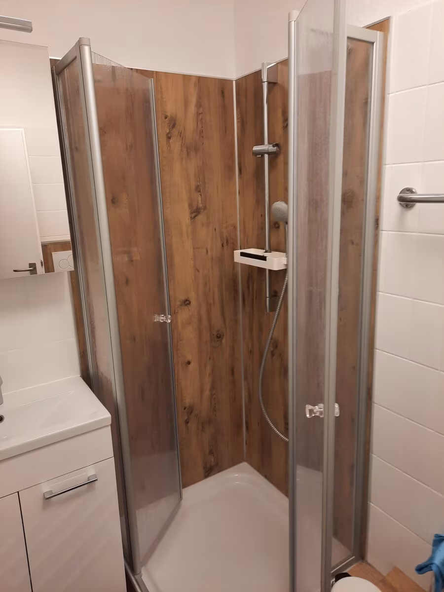 Bad mit Dusche