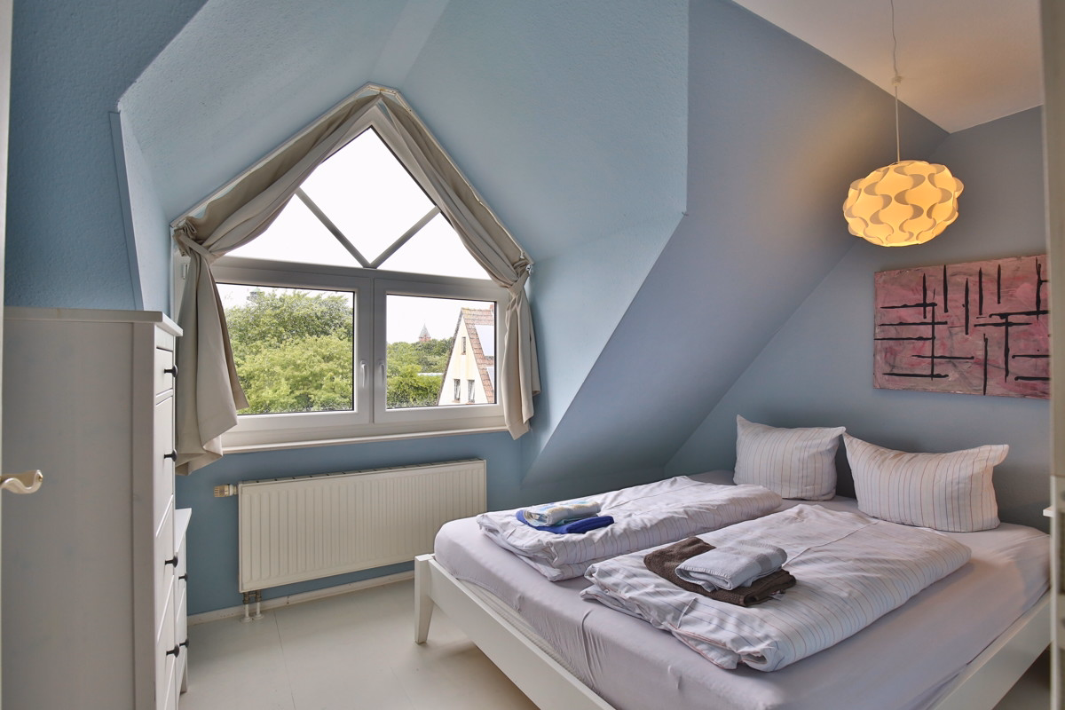Schlafzimmer DG