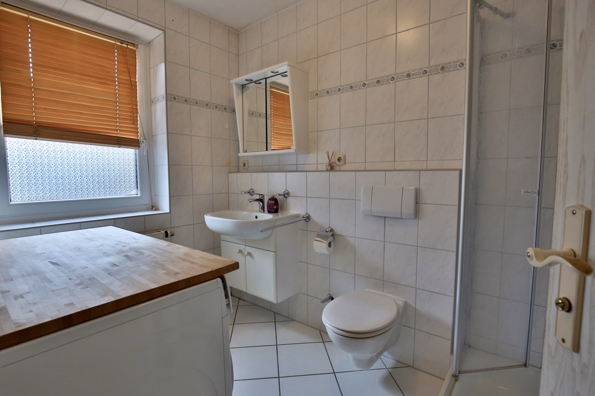 Badezimmer EG