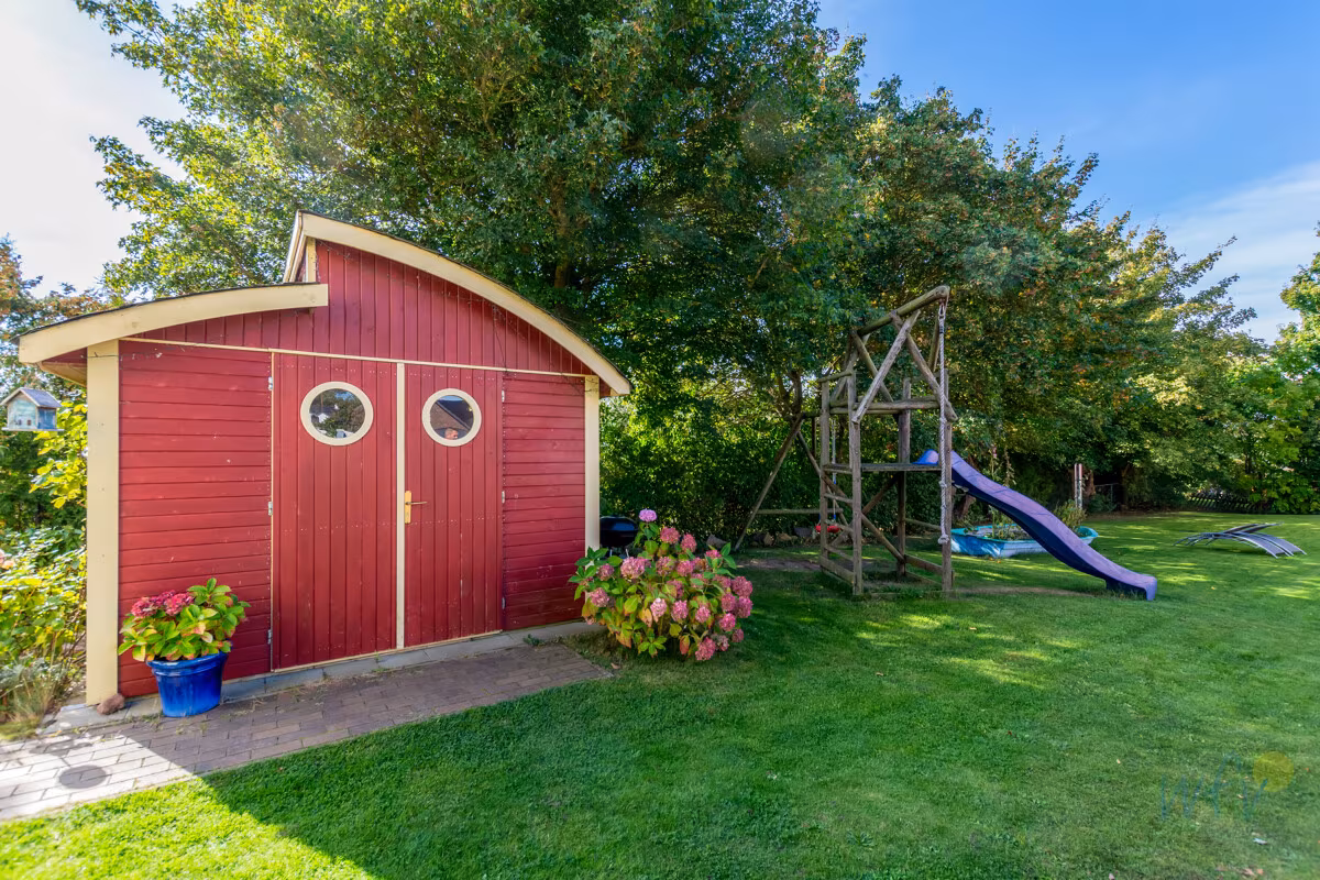 Gartenhäuschen/Spielplatz
