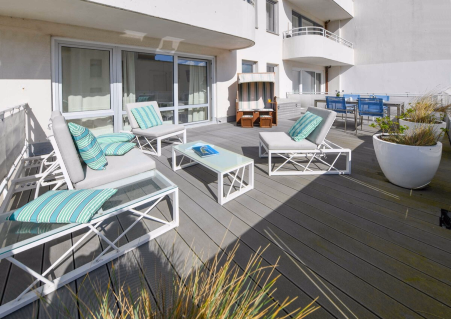 Sonne trifft Meer! Strandnah mit riesiger Süd-Terrasse - Balkon (31302)