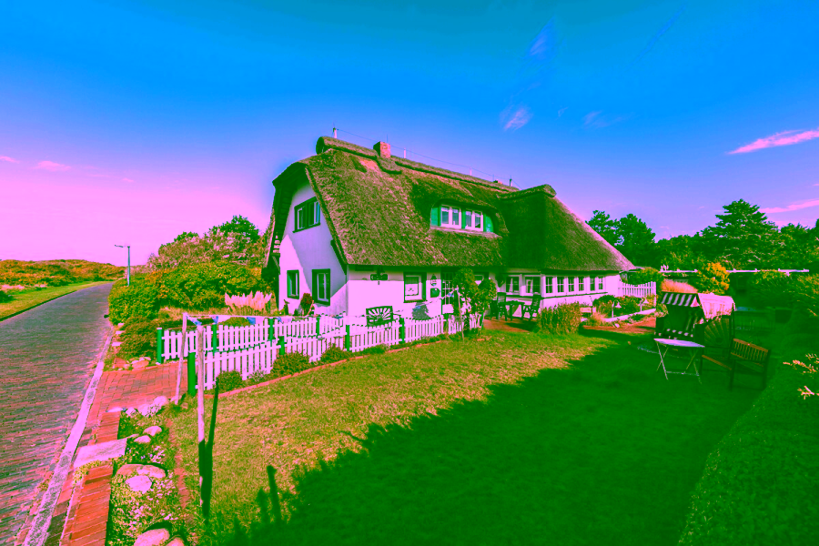 Traumhafte Lage trifft Tradition – Reetdachhaus auf Langeoog - Außenansicht (11715)