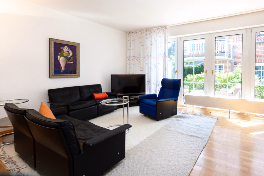 Haus Tide – Terrasse im Grünen und Balkon – traumhaft schöne Wohnung über zwei Etagen - Wohnbereich (34323)