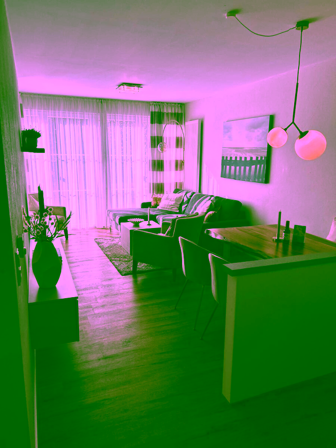 Strandnah, modern und lichtdurchflutet – 3-Zimmer Wohnung in der Villa Verdi - Wohn- und Essbereich (10023)