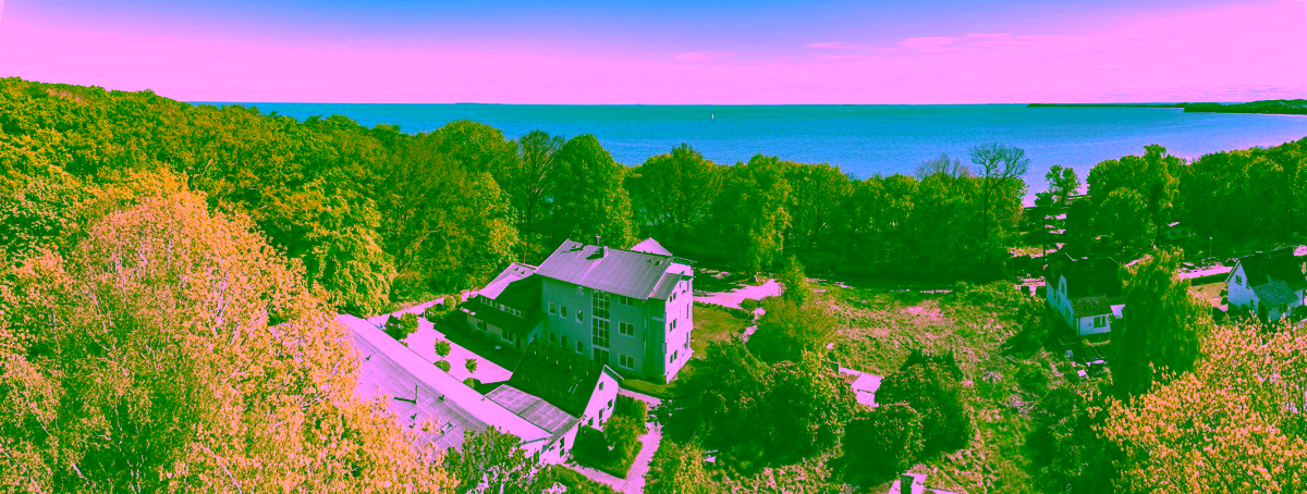 Villa im malerischen Naturidylle mit 20 Wohnungen und bestem Meerblick. (Einzelverkauf)