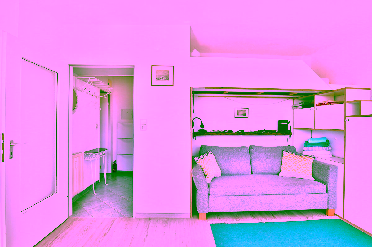 Helle Ferienwohnung mit Balkon im Haus