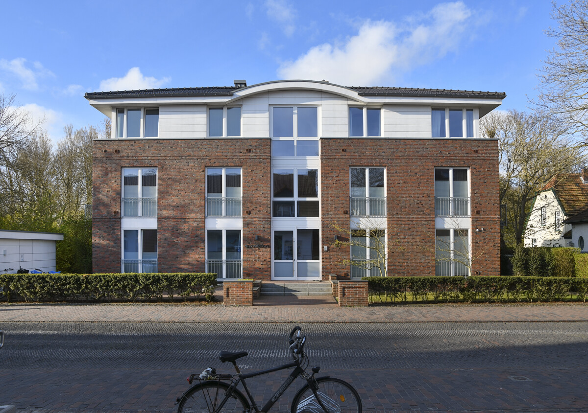 Stilvolle, barrierefreie Ferienwohnung mit Terrasse in ruhiger Lage am Rosengarten