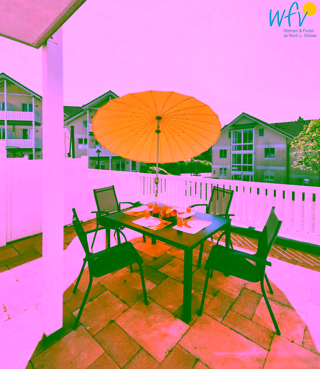 Helle 2-Zimmer-Ferienwohnung mit Tiefgarage und Keller