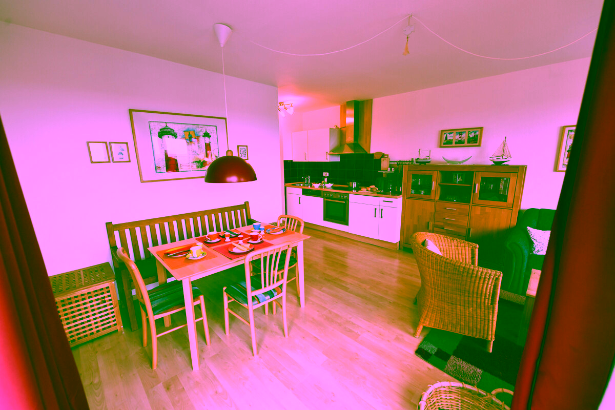 Esszimmer und Küche