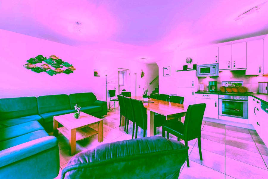 Strandnah und zentral trifft auf modern und großzügig. Wohnung mit Dachterrasse. - Wohn-, Koch- und Essbereich (10894)