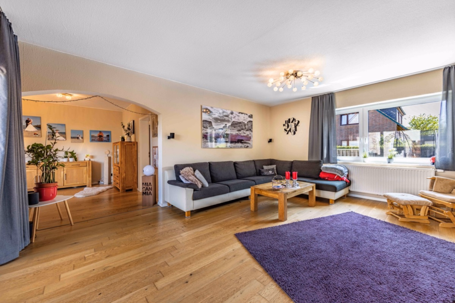 Attraktives Wohnhaus mit zwei WE auf Wangerooge - Wonzimmer (13137)