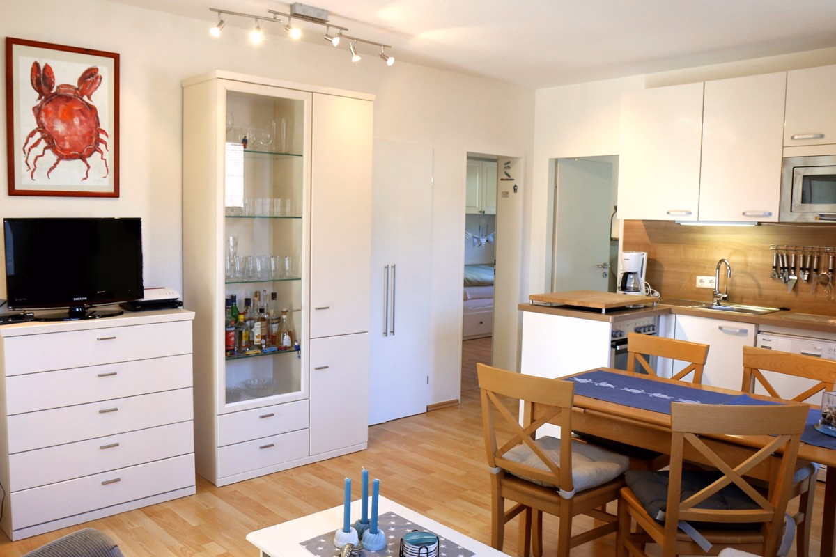 Inselglück: 3-Zimmer-Ferienwohnung mit 2 Balkonen im Herzen Langeoogs