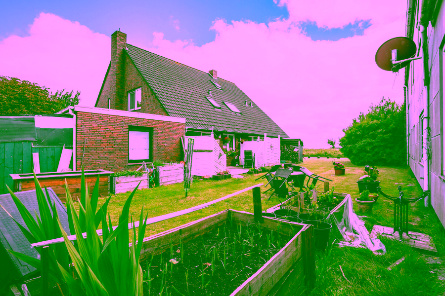 Attraktives Mehrfamilienhaus mit vielseitigen Nutzungsmöglichkeiten - Außenbereich (12082)